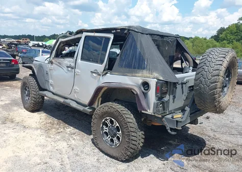 2010 Jeep Wrangler Unlimited Sahara из США, поврежденный, VIN 1J4HA5H15AL208413